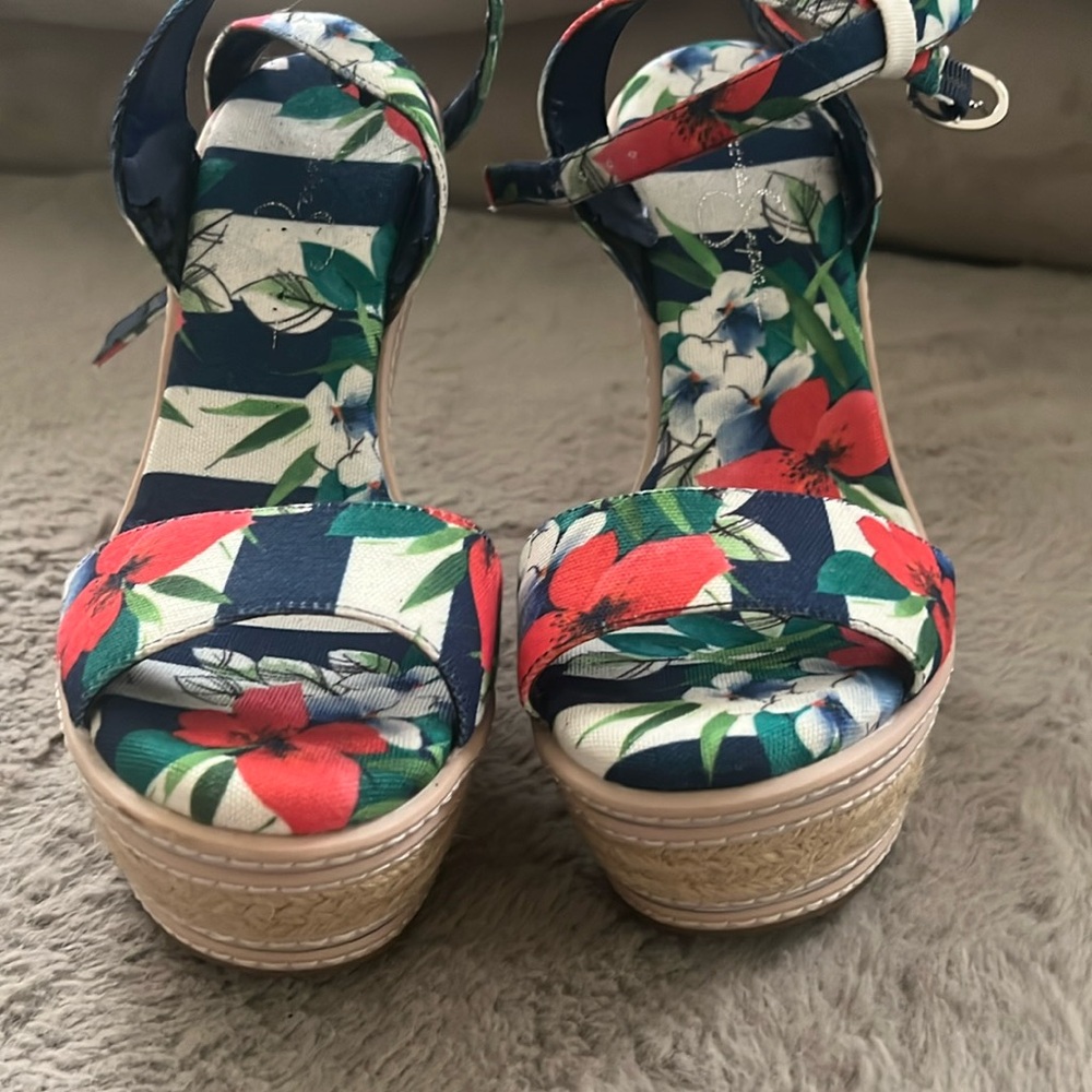 Jessica Simpson Multi-Colored Platform Sandals, S… - image 1